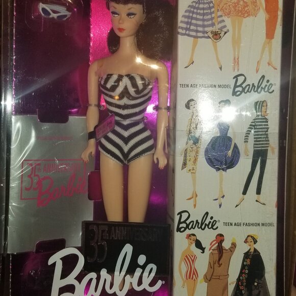 1993 35th Anniversary Barbie Brunnette NIB - Picture 10 of 10